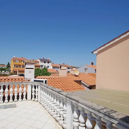 Apartment In Mit Terrasse, Grill Und Garten